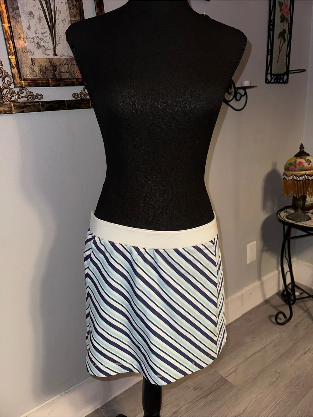 Vtg Wimbledon Diagonal Striped Tennis Skirt in White and Navy Blue Stretchy, S